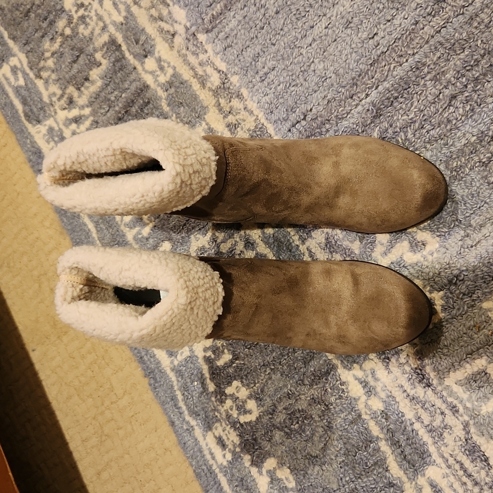 Never worn, faux suede, fleece lined boots. Size 10